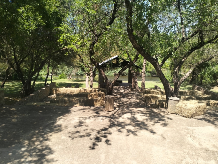 4 Bedroom Property for Sale in Zoutpansdrift A H North West